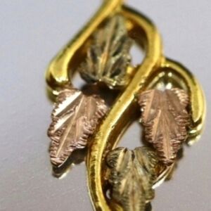 Zales Vintage Black Hills Gold Leaf Necklace Pendant 10k